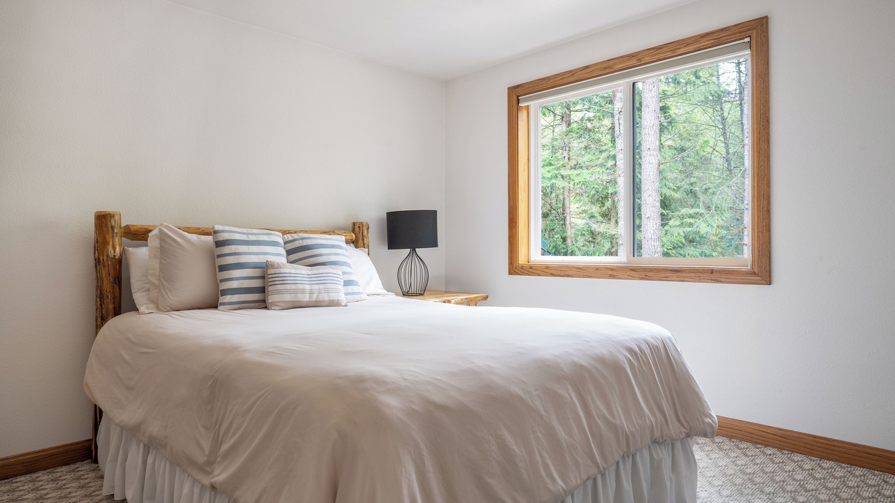 Photo of Bedroom in Enumclaw