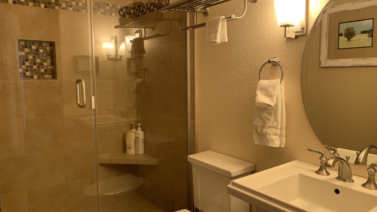 Photo of Bathroom in Sunriver