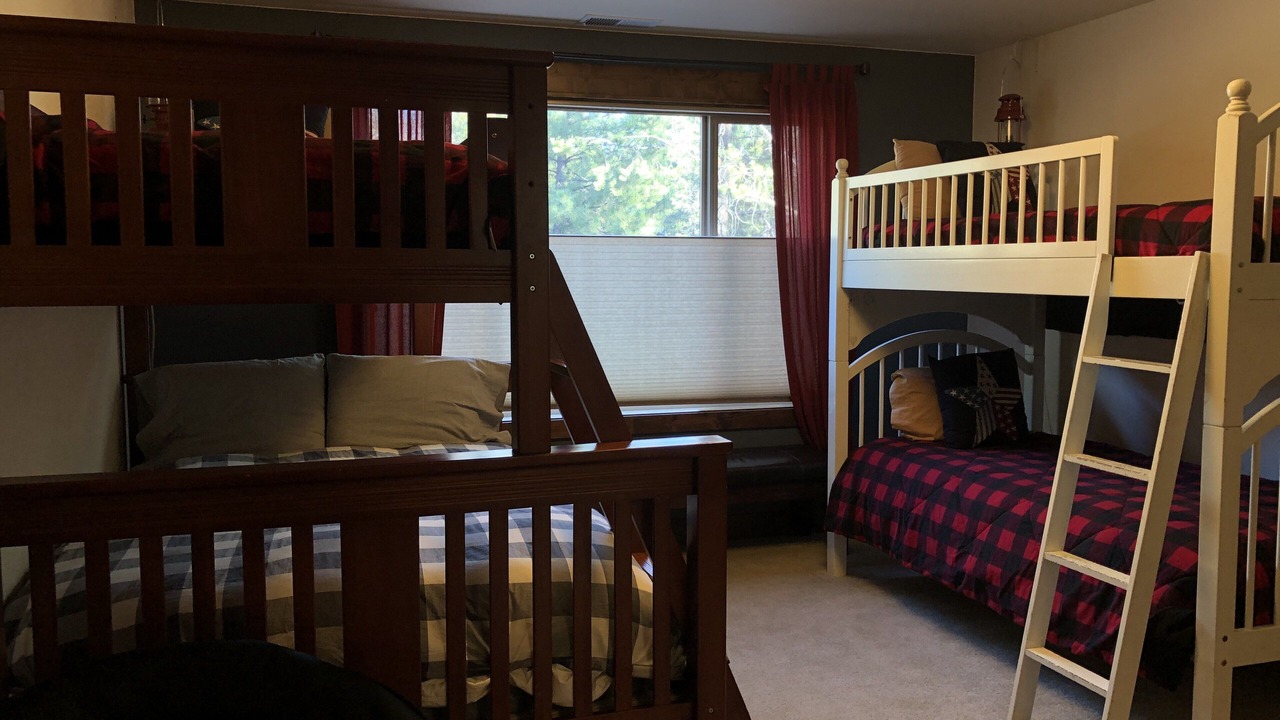 Photo of Bedroom in Sunriver