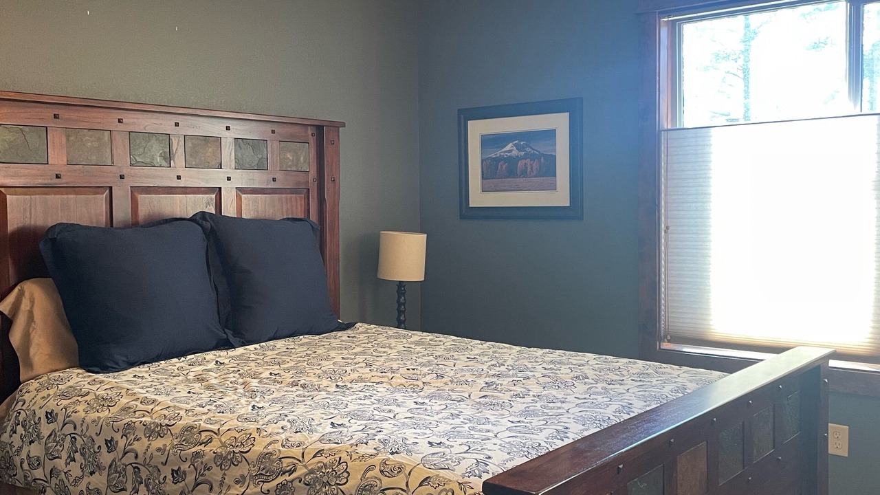 Photo of Bedroom in Sunriver
