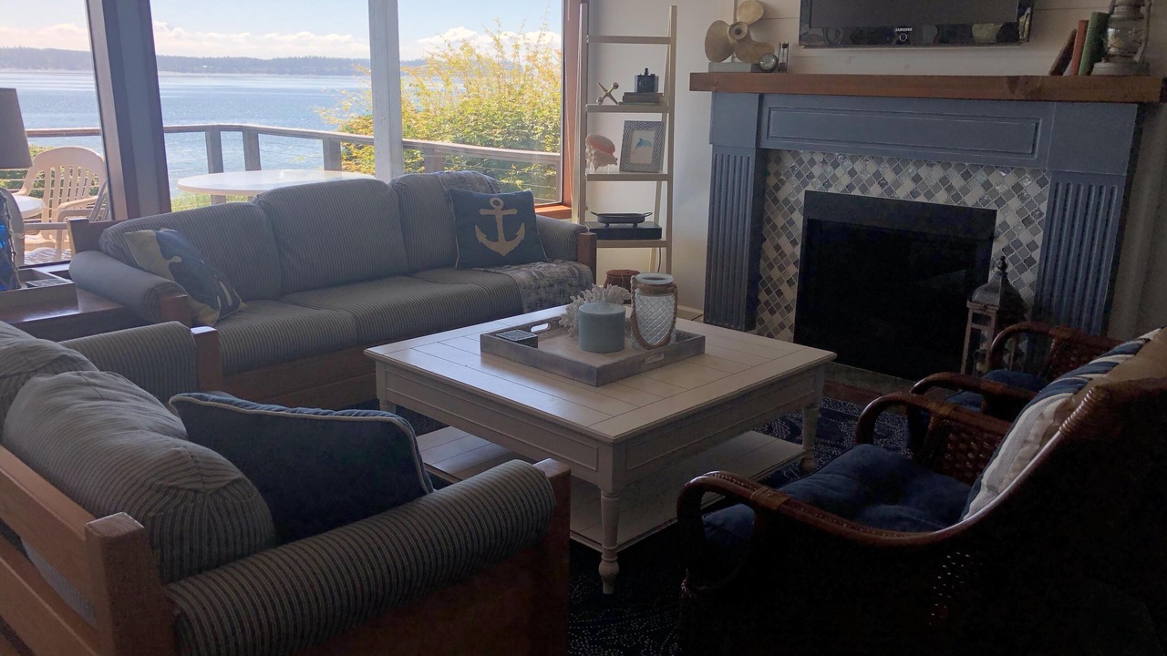 Photo of Bedroom in Lakebay