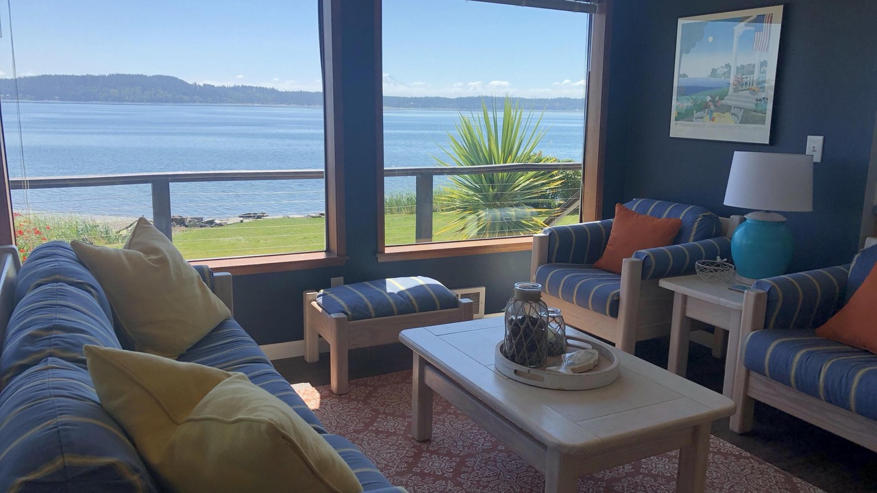 Photo of Bedroom in Lakebay
