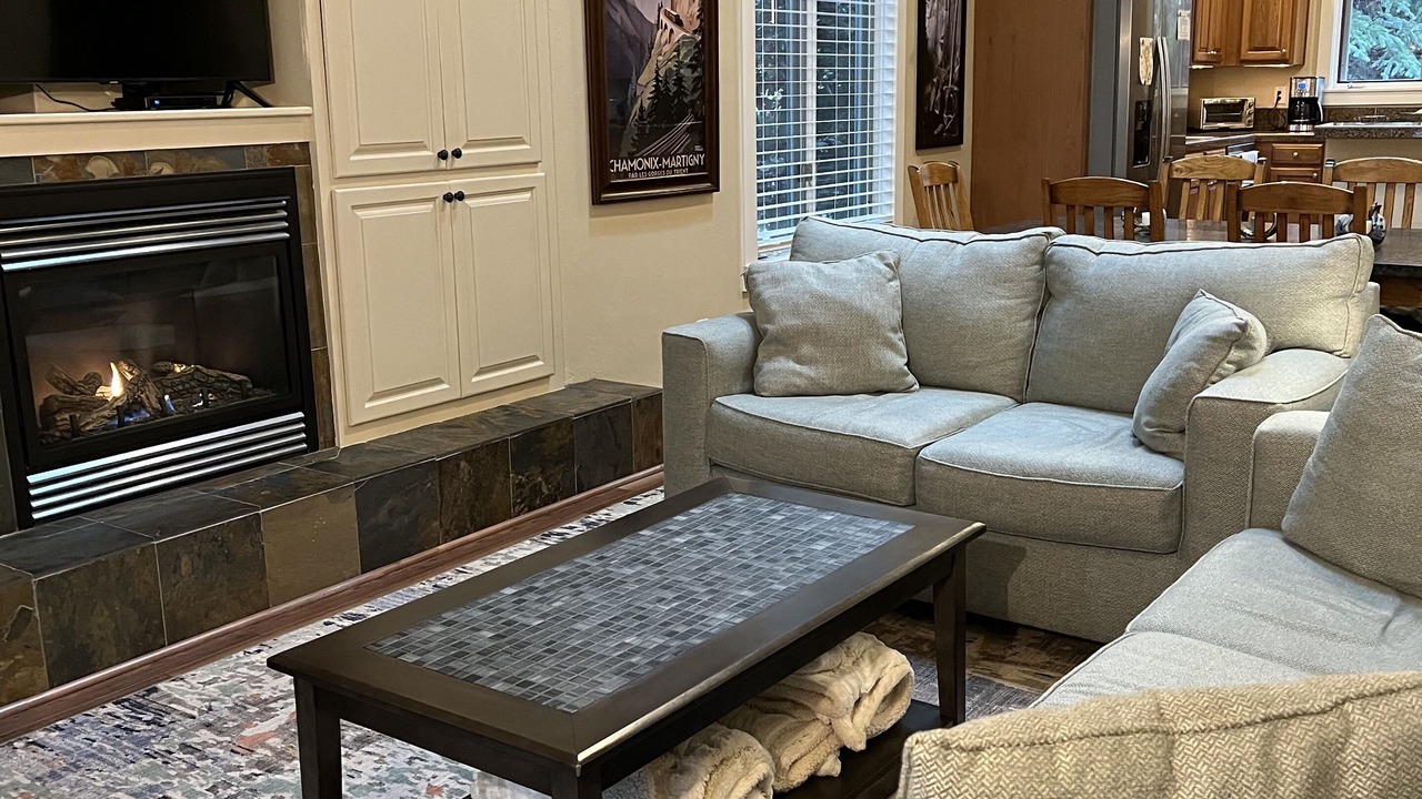 Photo of Livingroom in Victor