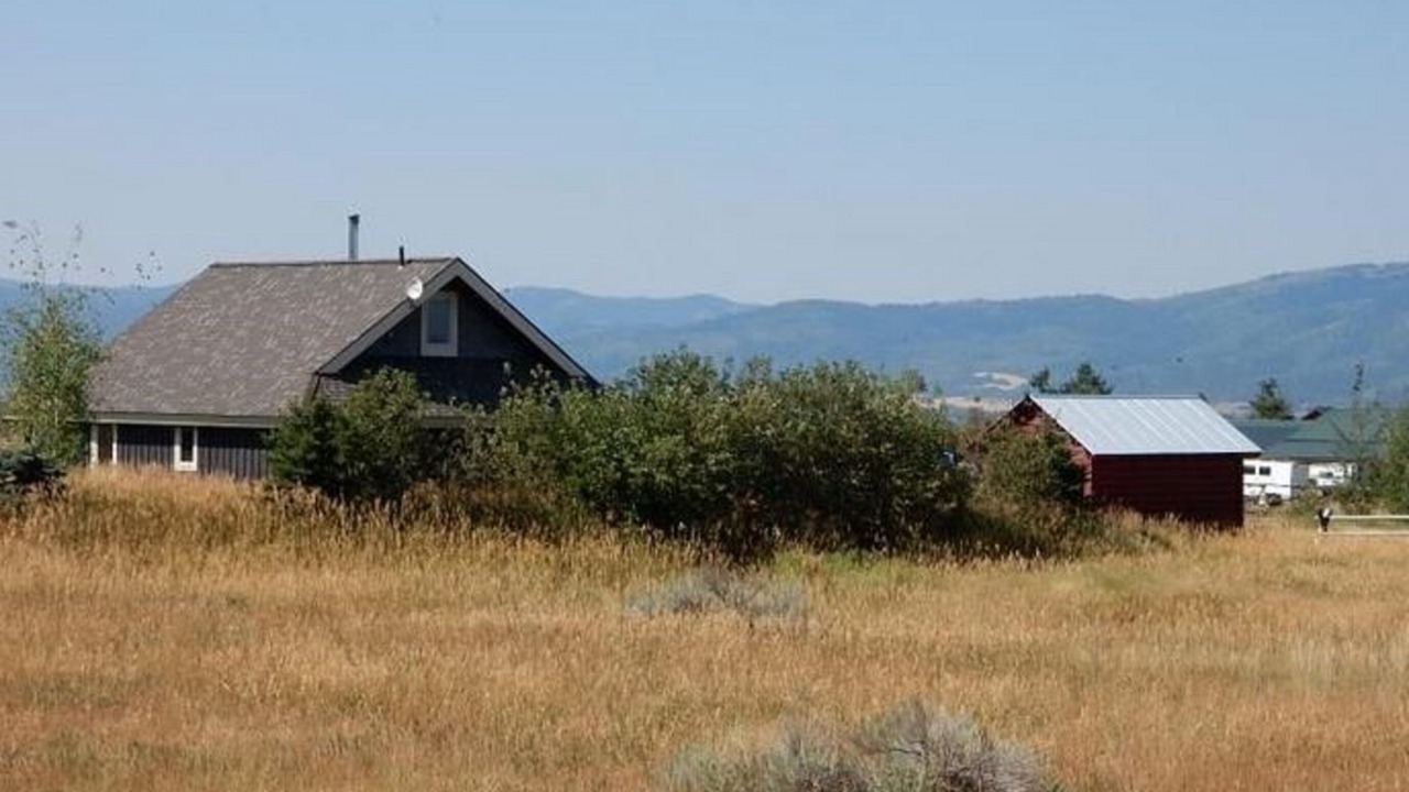 Photo of Others in Victor