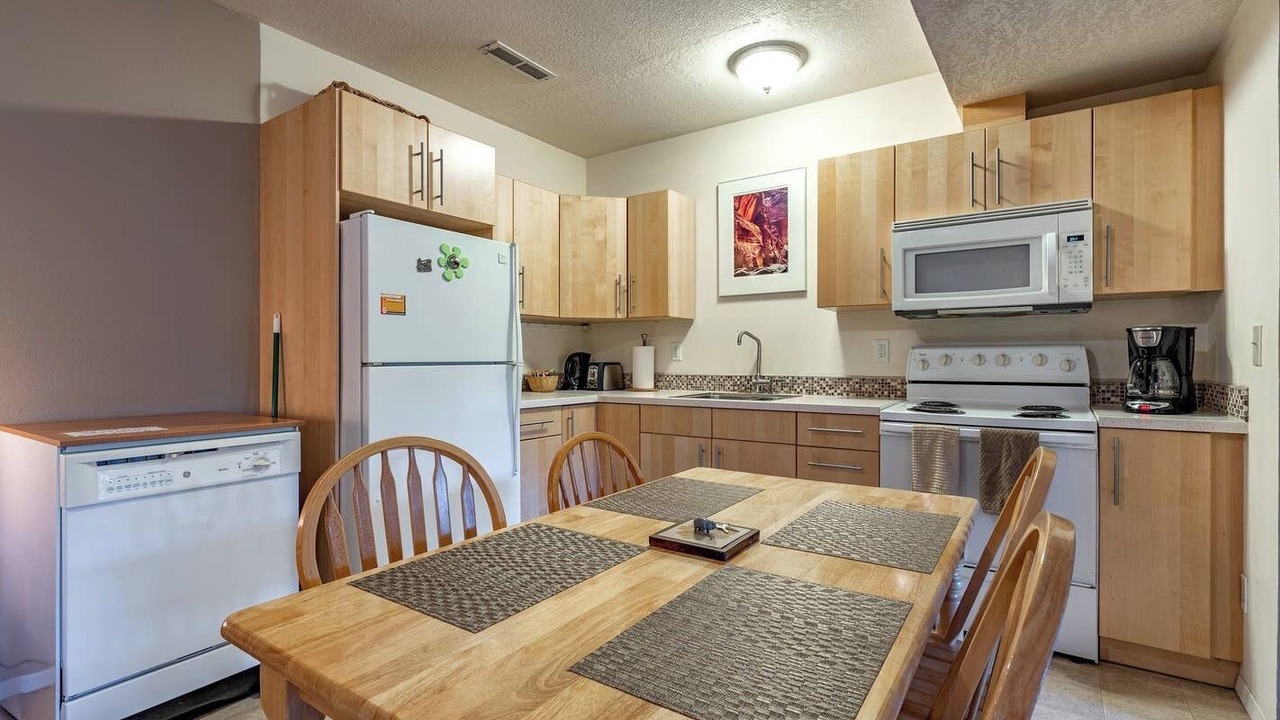 Photo of Kitchen in West Hills