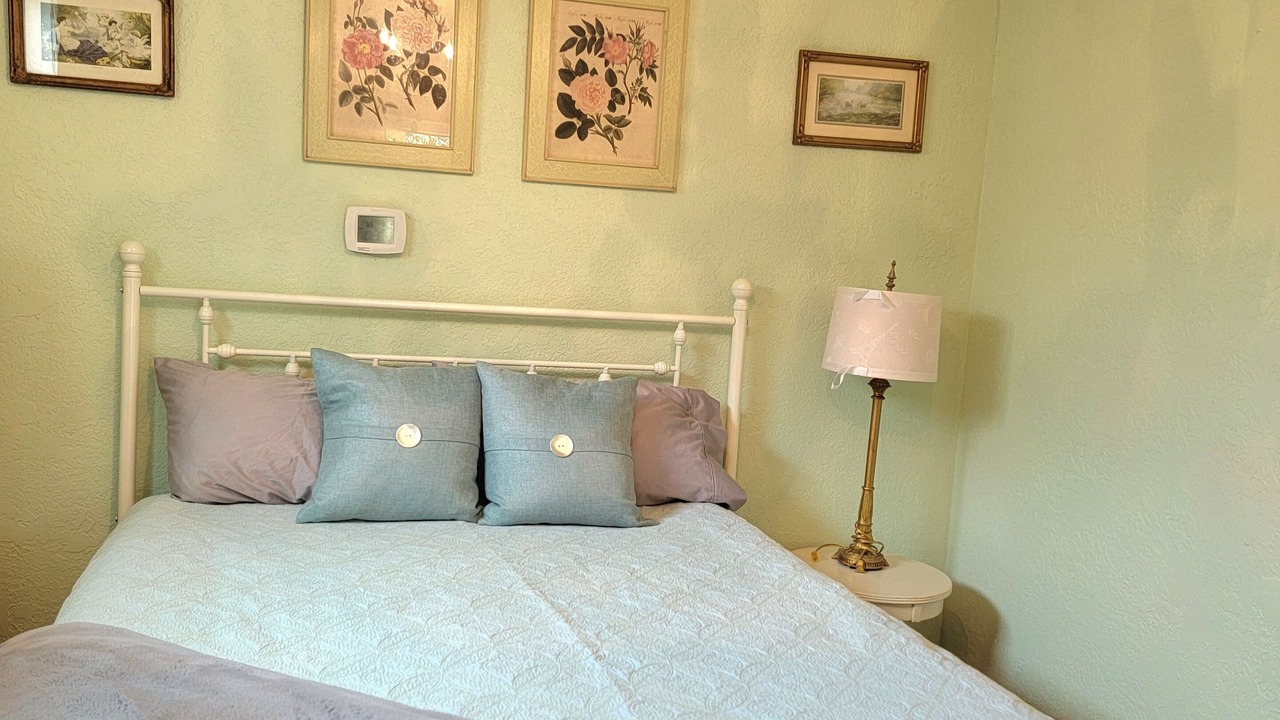 Photo of Bedroom in North End