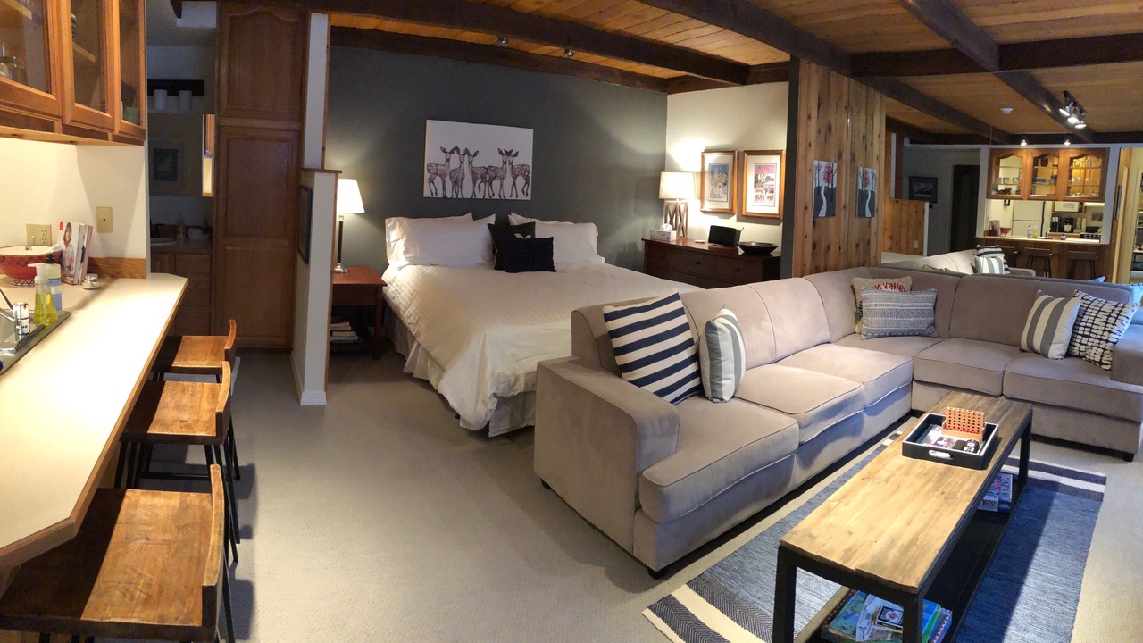 Photo of Bedroom in Elkhorn