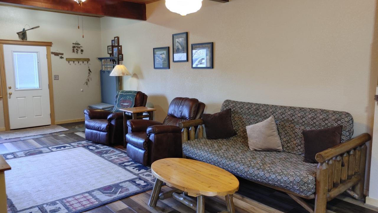 Photo of Livingroom in Lenore
