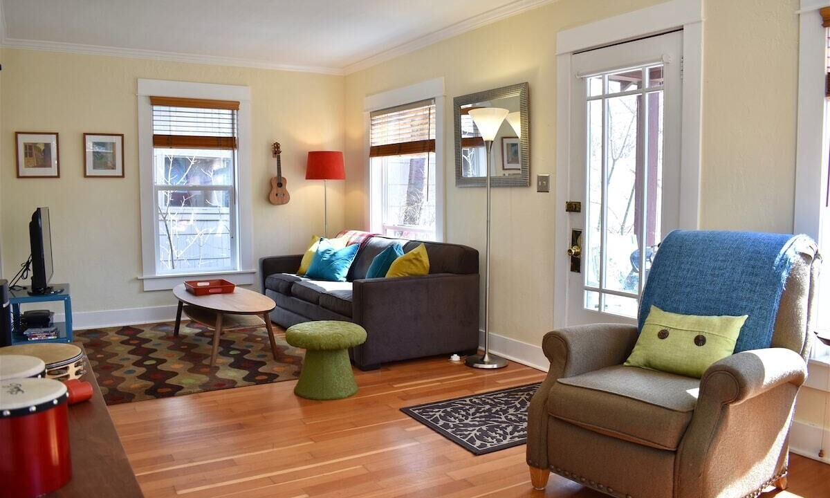 Photo of Livingroom in Old Bend