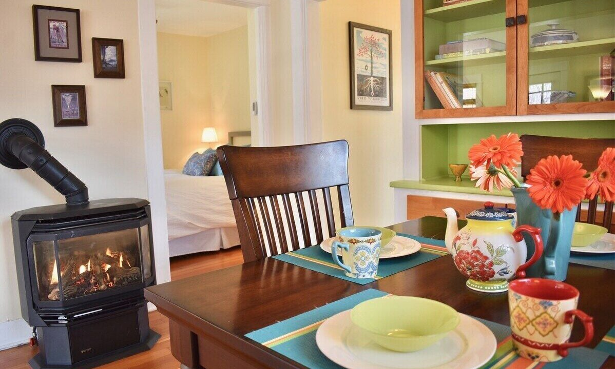 Photo of Livingroom in Old Bend