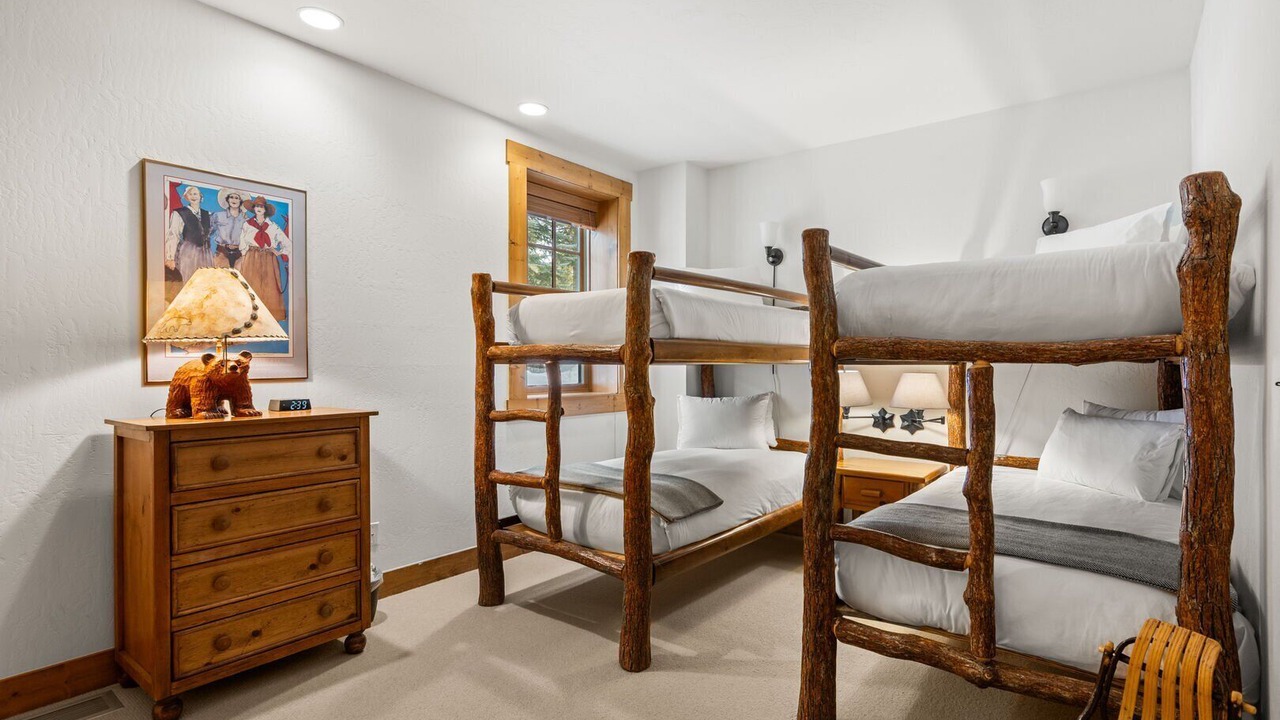 Photo of Bedroom in Granite Ridge