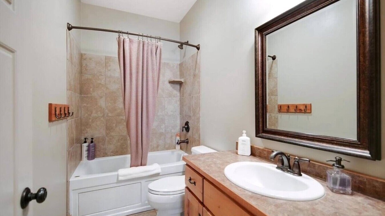 Photo of Bathroom in West Yellowstone