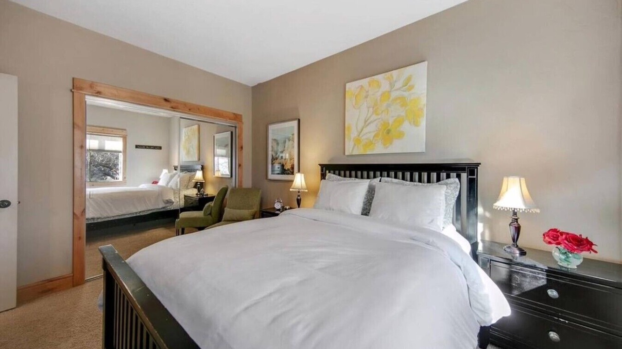 Photo of Bedroom in West Yellowstone