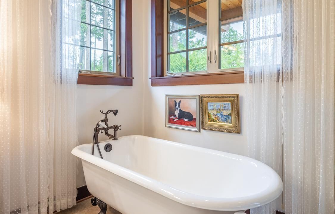 Photo of Bathroom in Cle Elum