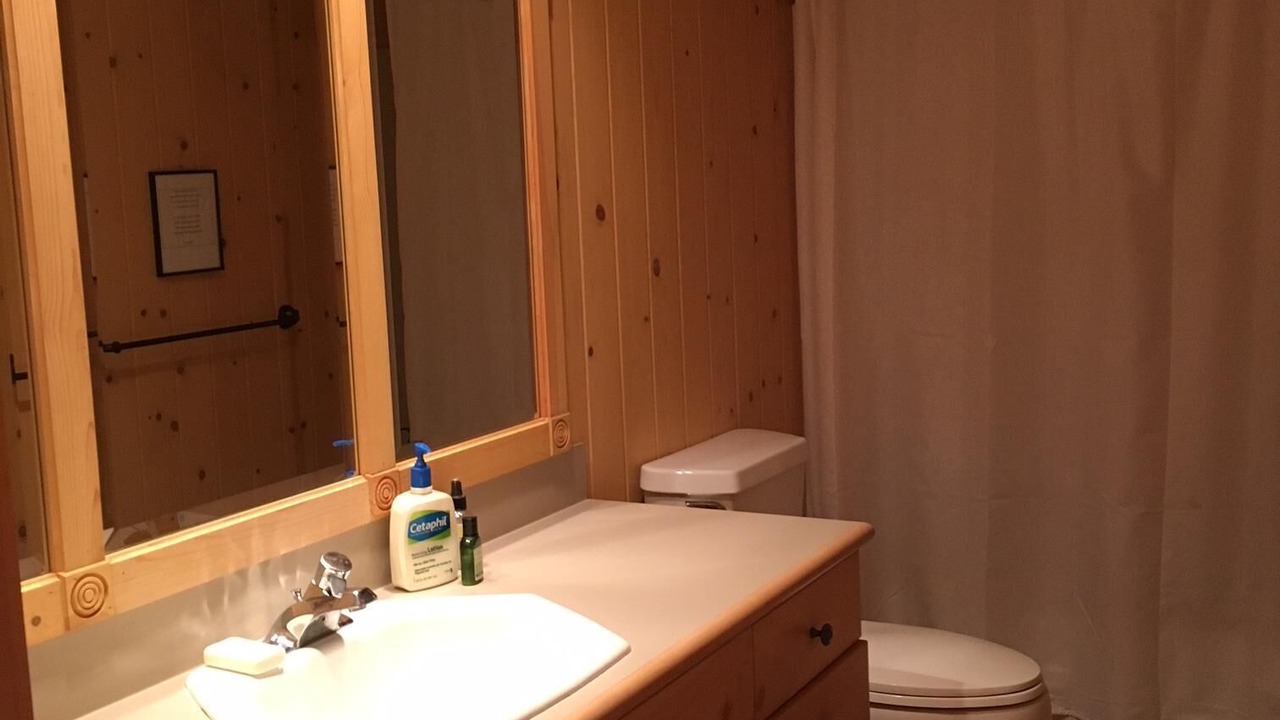 Photo of Bathroom in Enumclaw