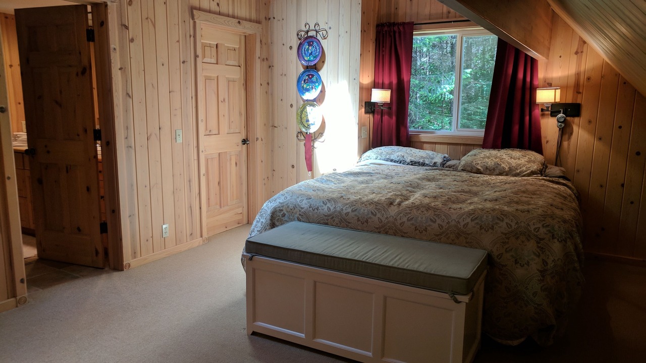 Photo of Bedroom in Enumclaw