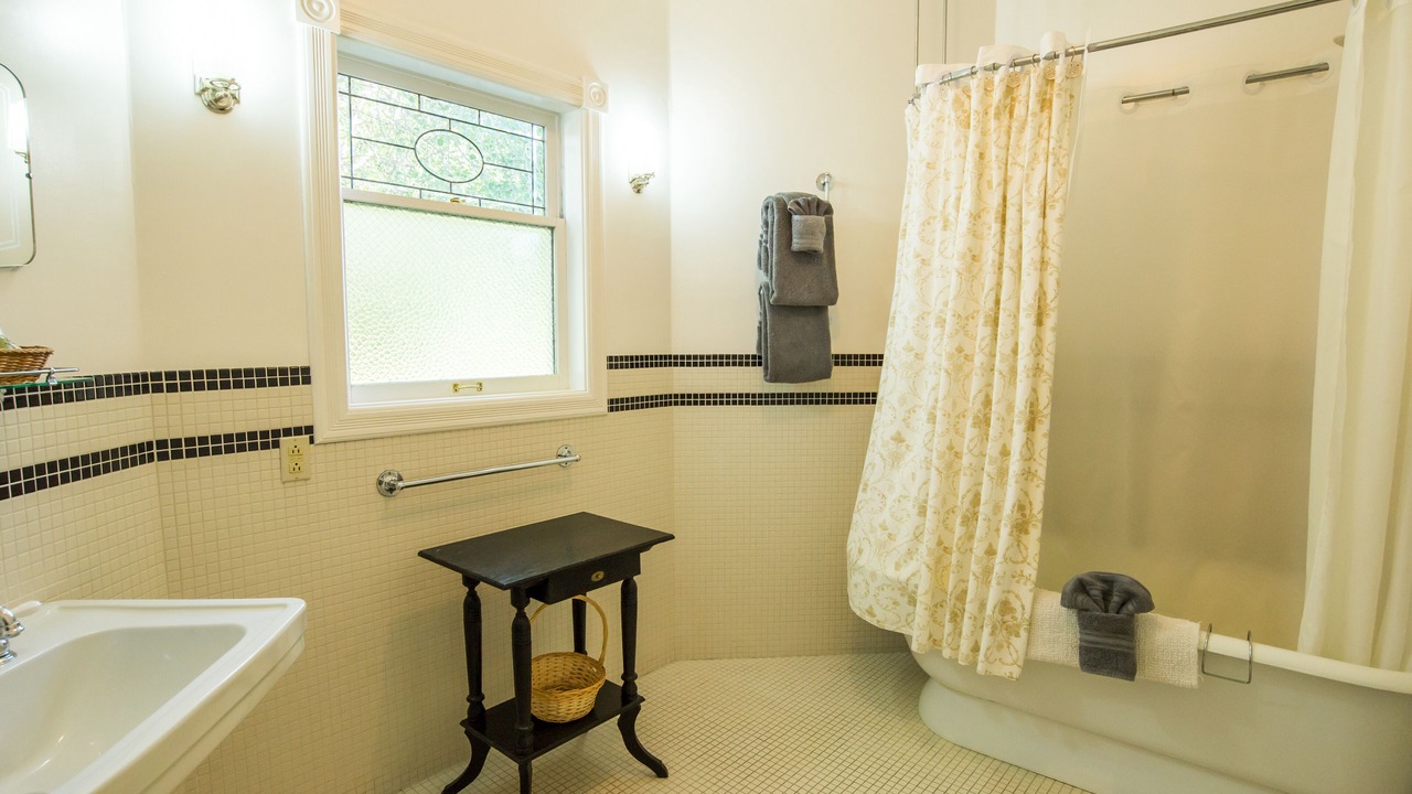 Photo of Bathroom in Lopez Island