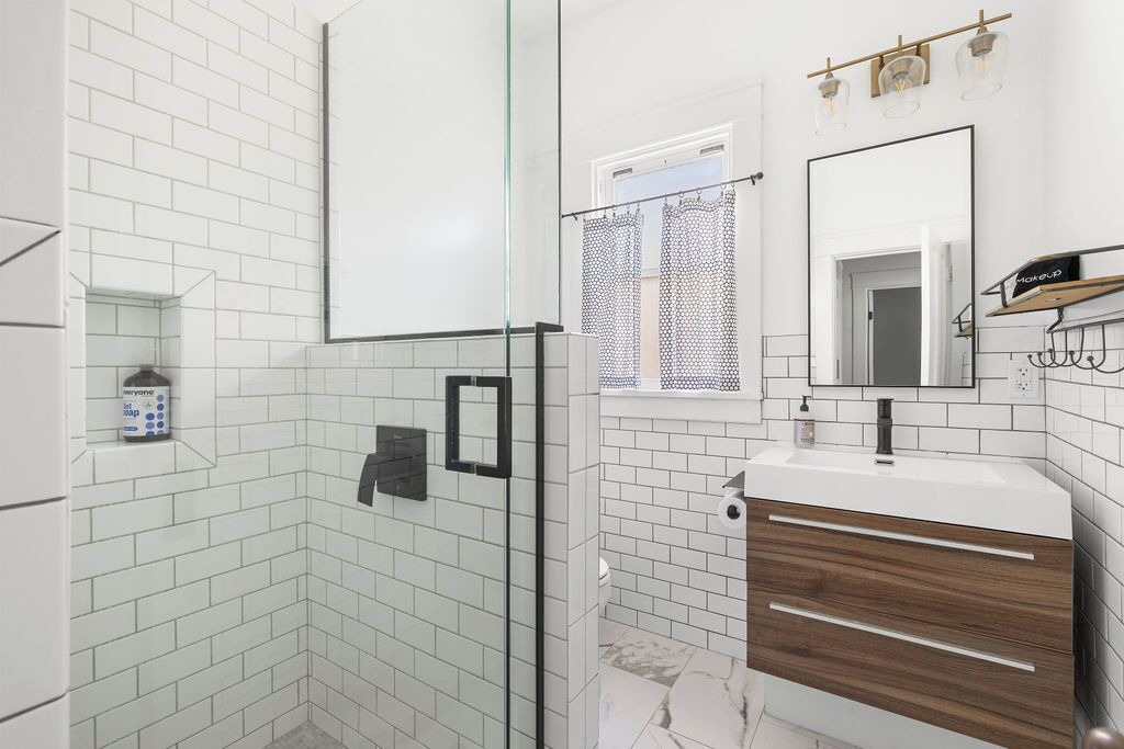Photo of Bathroom in East End