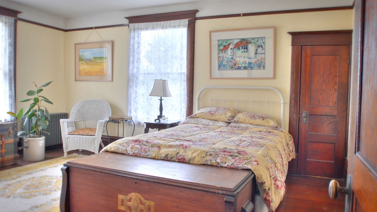 Photo of Bedroom in Coupeville
