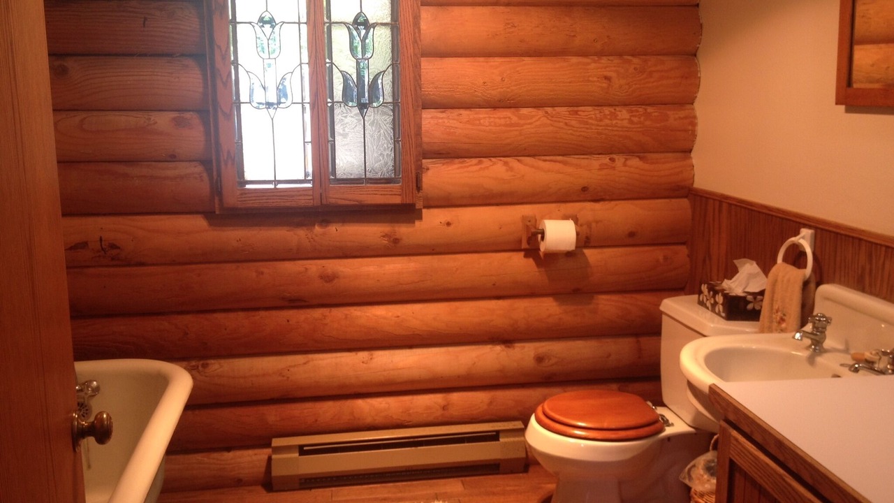 Photo of Bathroom in Clinton