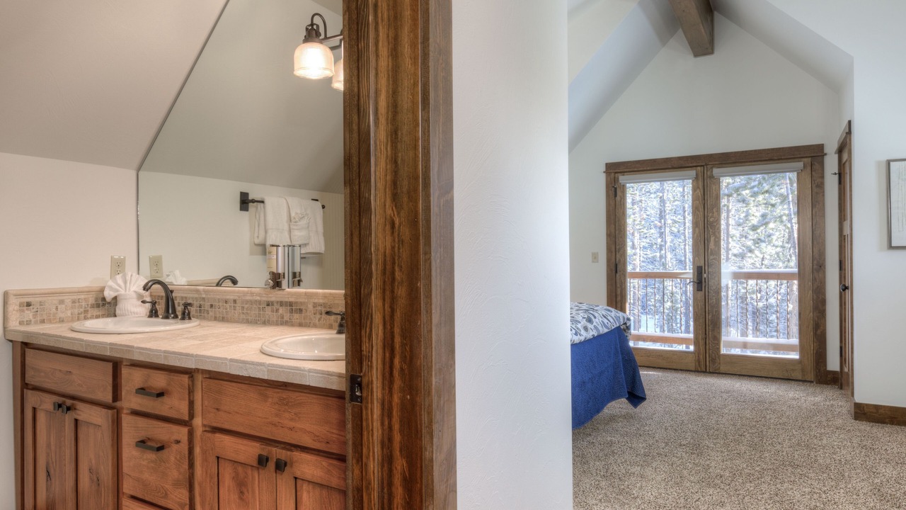 Photo of Bathroom in Powder Ridge