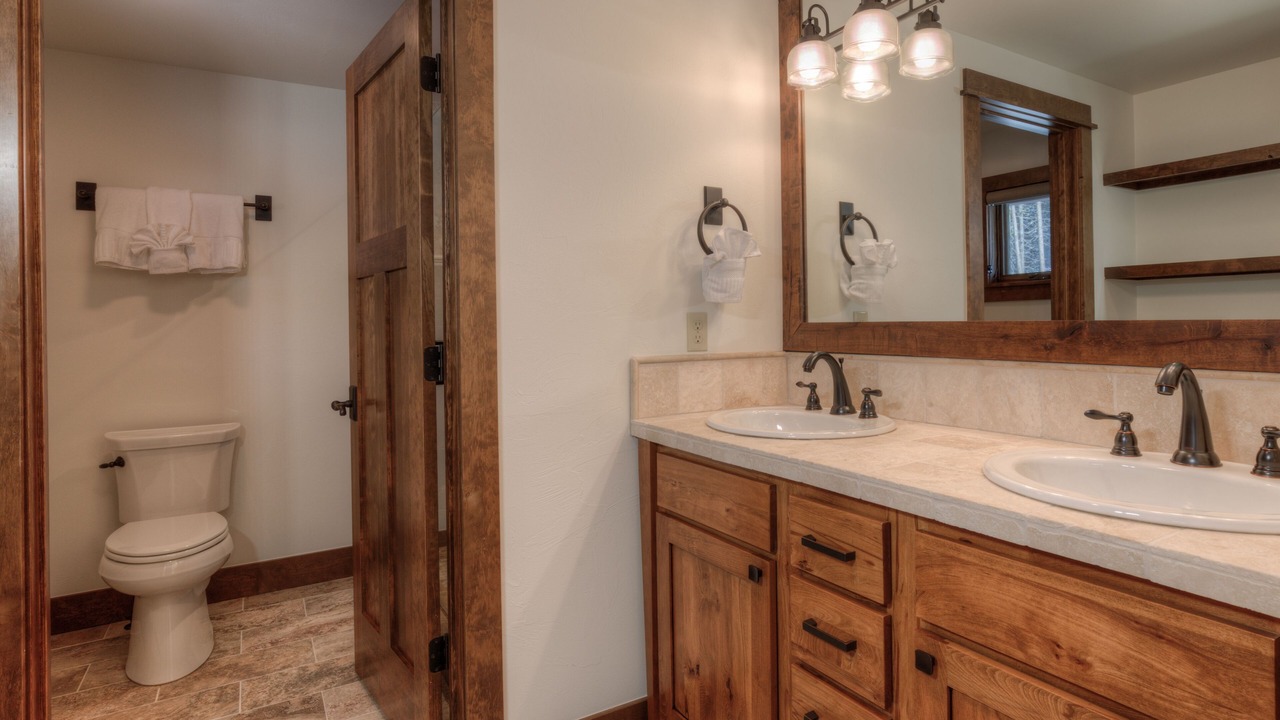 Photo of Bathroom in Powder Ridge
