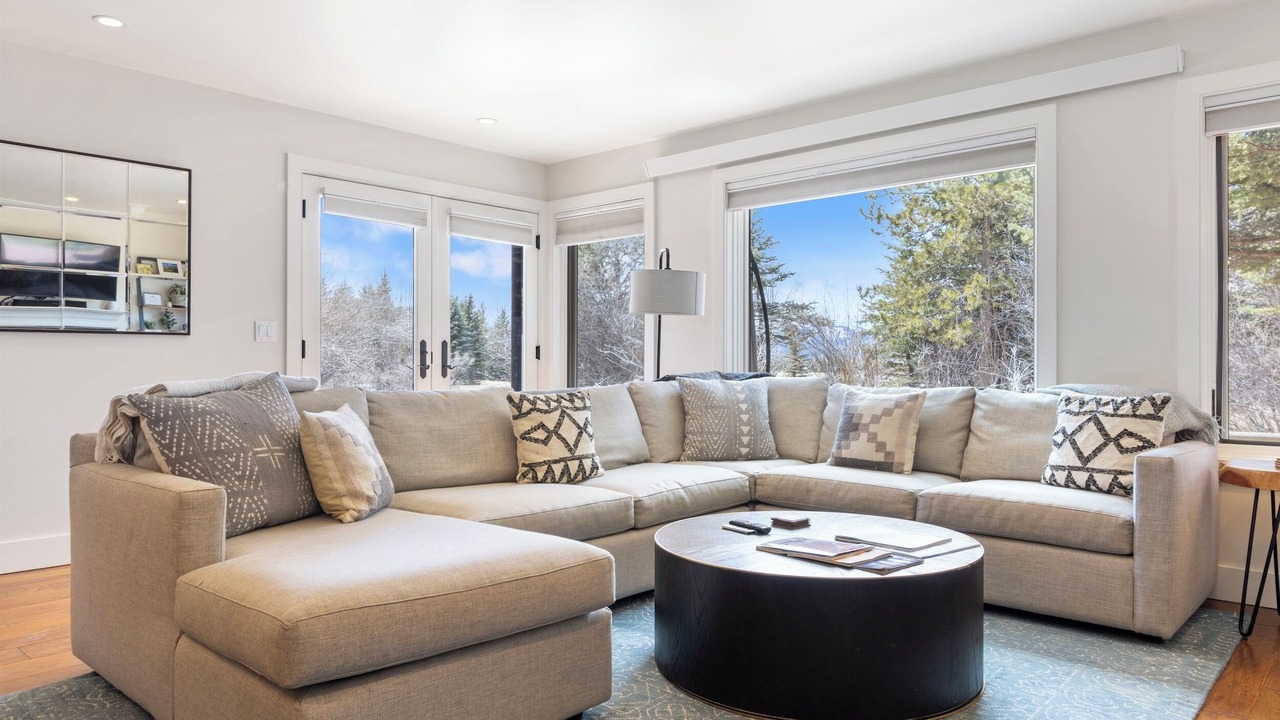 Photo of Livingroom in Jackson