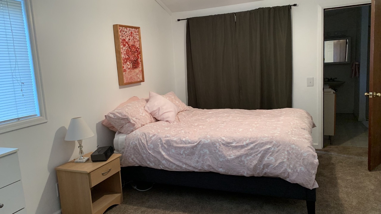 Photo of Bedroom in North Rose Hill