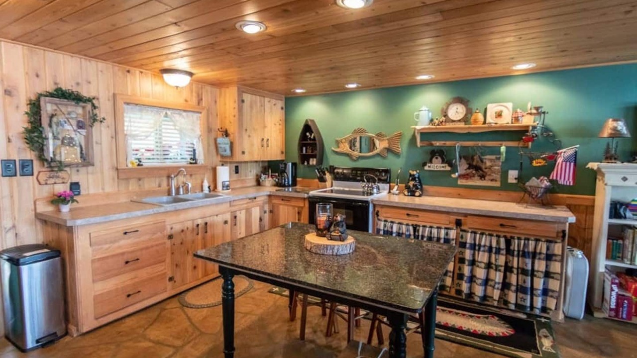 Photo of Kitchen in Eatonville