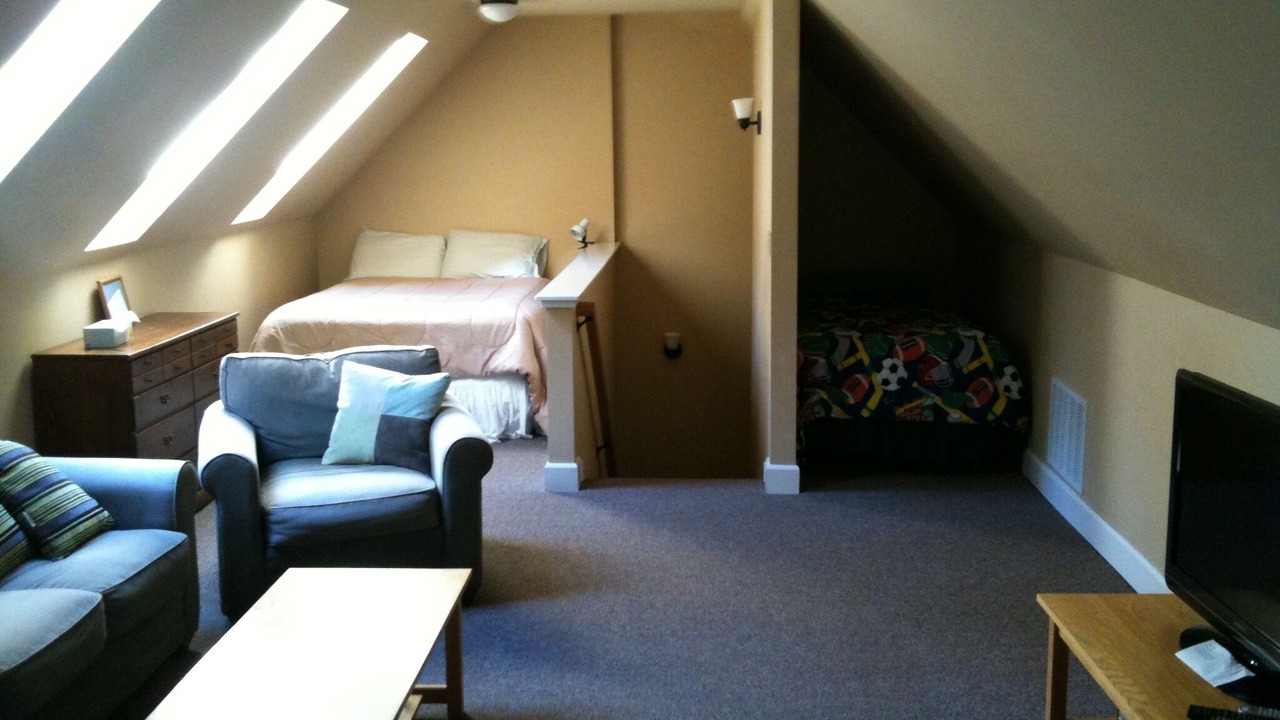 Photo of Bedroom in Enumclaw