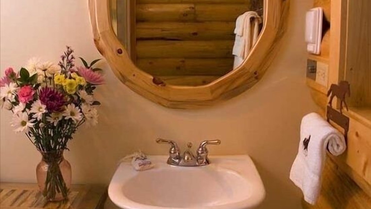 Photo of Bathroom in Emigrant