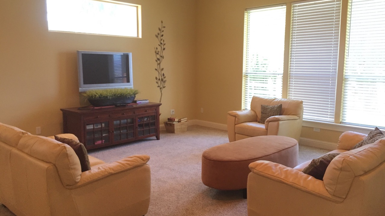 Photo of Bedroom in Oroville