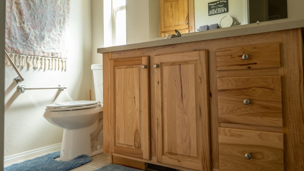 Photo of Bathroom in Oroville