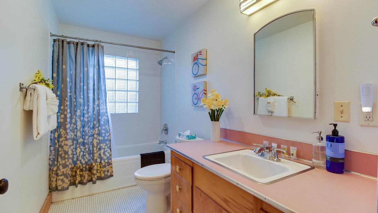 Photo of Bathroom in River Terrace