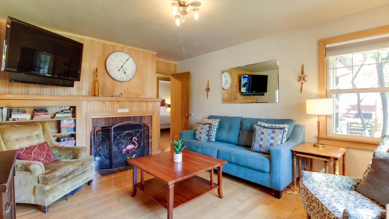 Photo of Livingroom in River Terrace