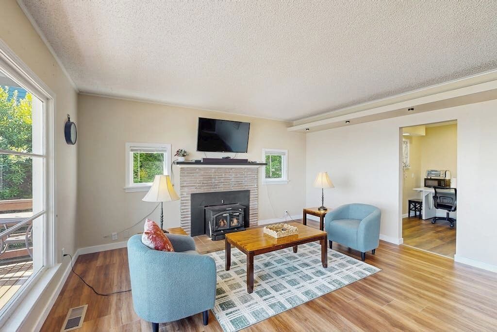 Photo of Livingroom in Bainbridge Island