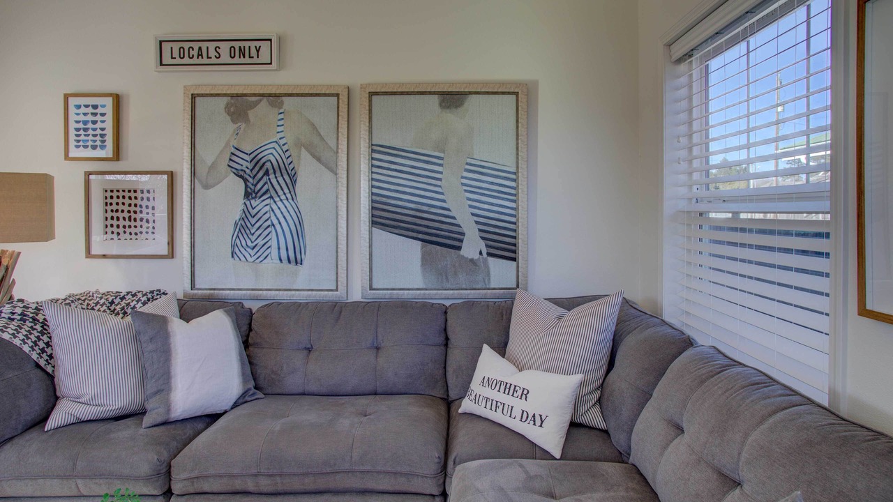 Photo of Livingroom in Pacific Beach