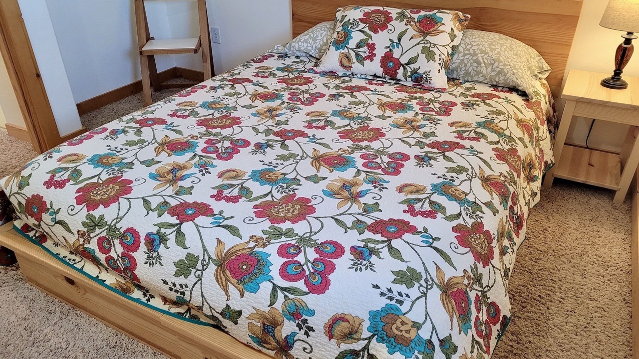 Photo of Bedroom in Winthrop