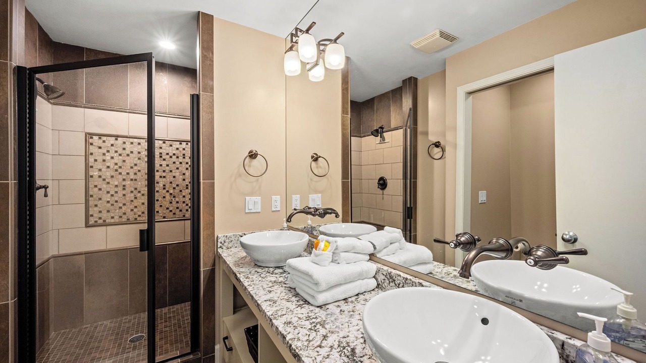 Photo of Bathroom in Garden District