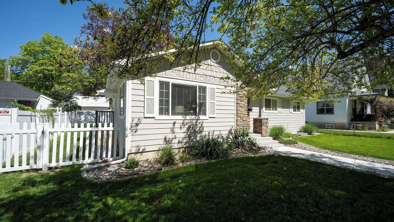Photo of Outdoor in Garden District