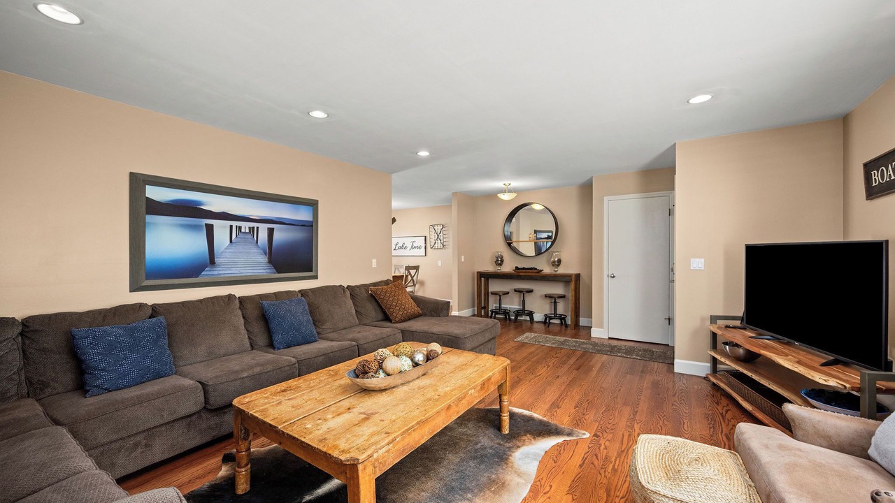 Photo of Bedroom in Garden District