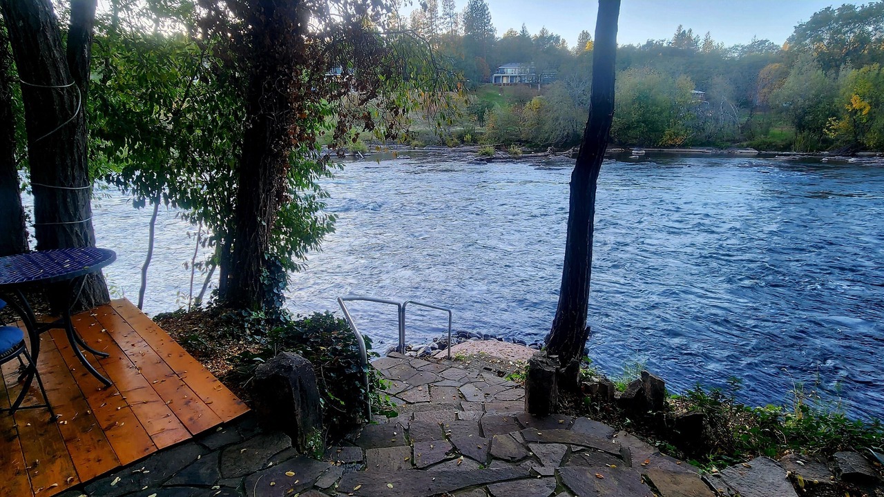Photo of Others in Shady Cove