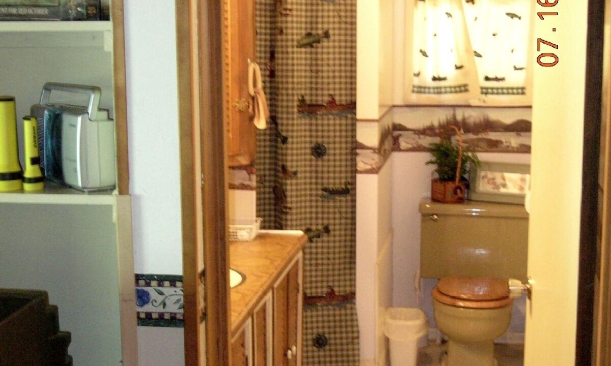 Photo of Bathroom in Curtis