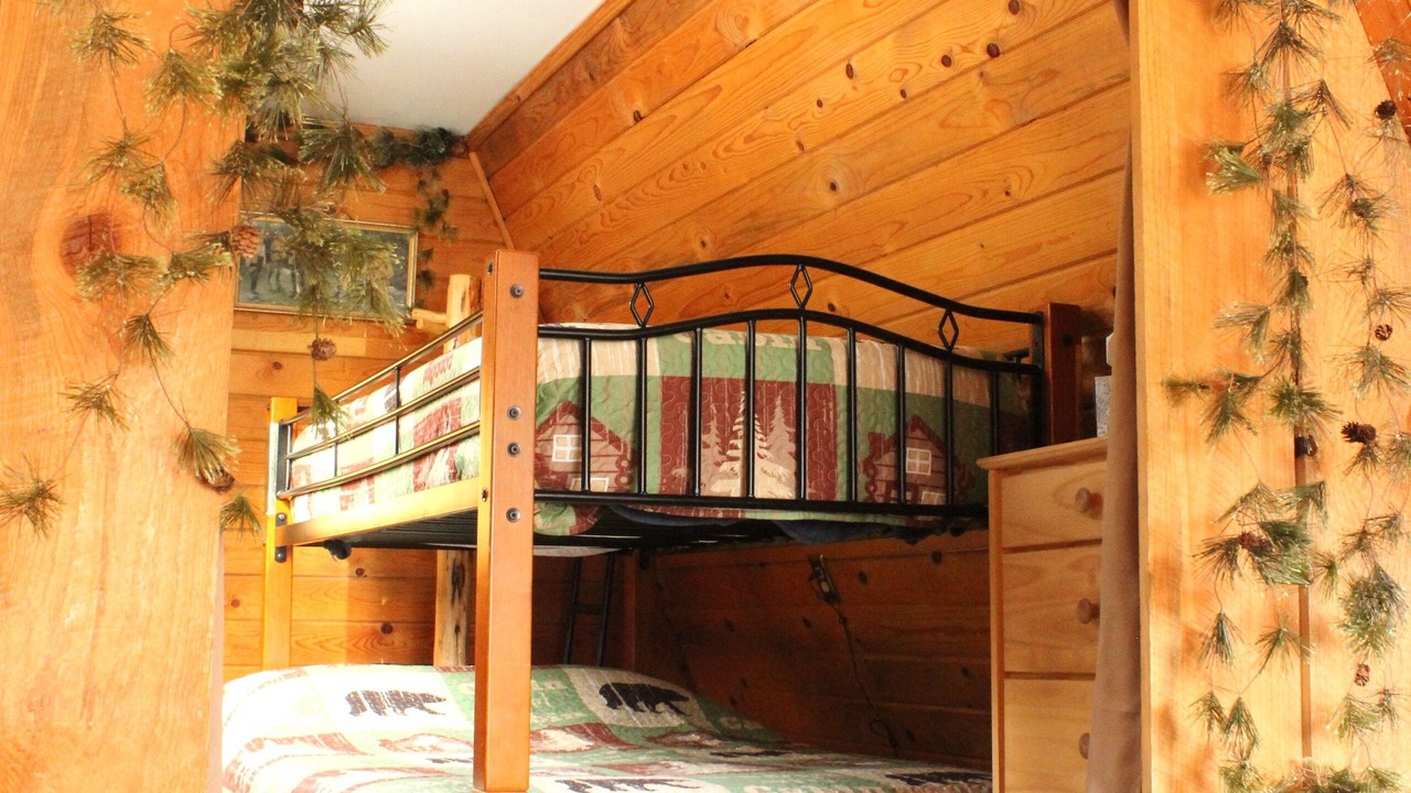 Photo of Bedroom in Northport