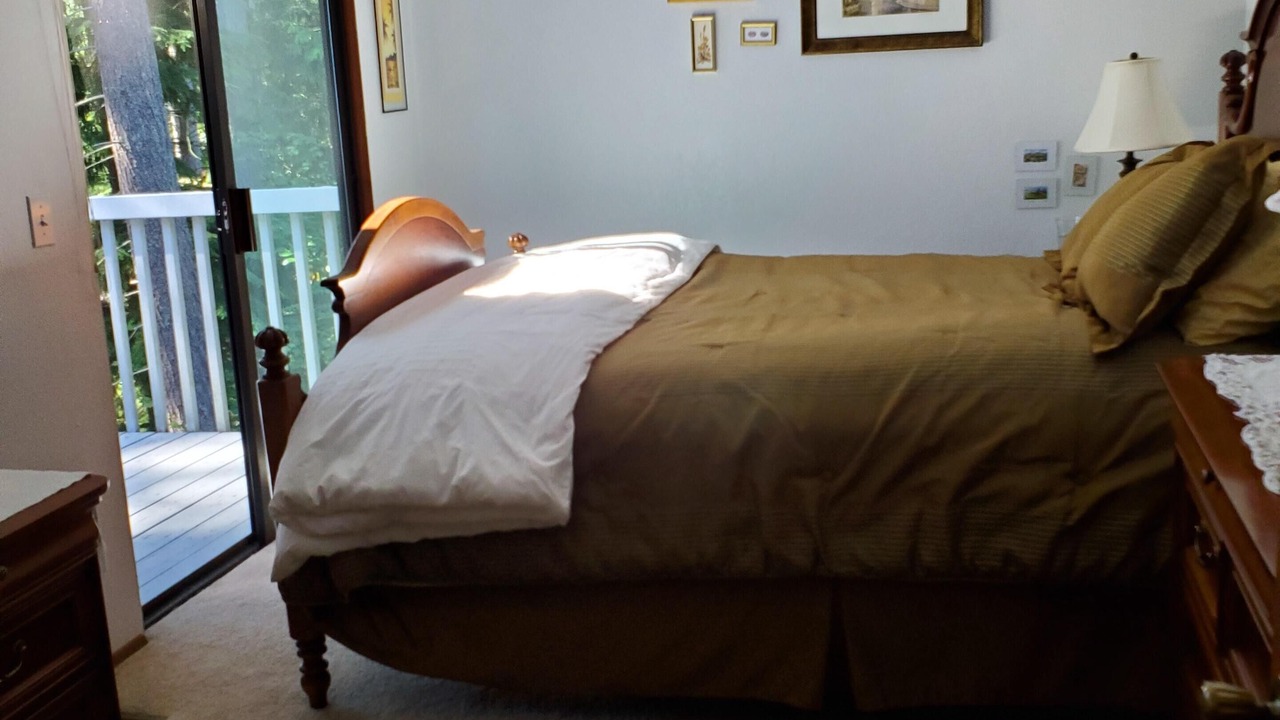 Photo of Bedroom in Richmond Highlands