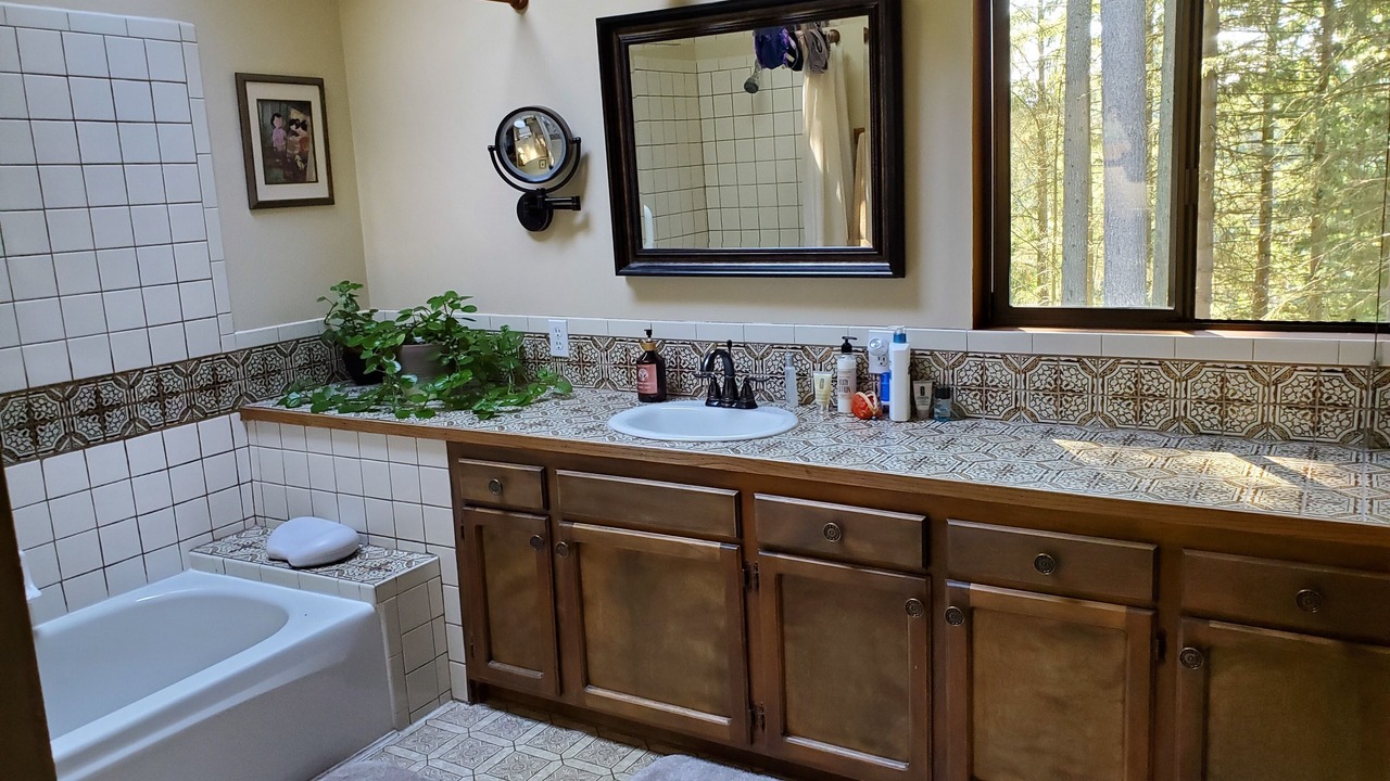 Photo of Bathroom in Richmond Highlands