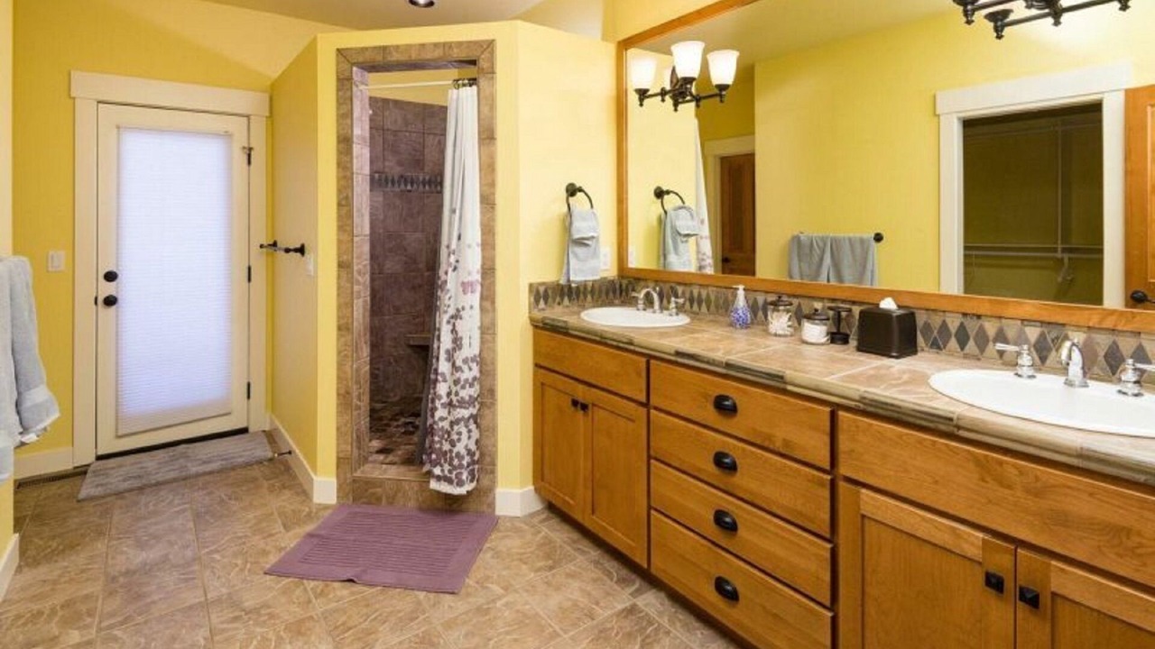 Photo of Bathroom in Sagewood