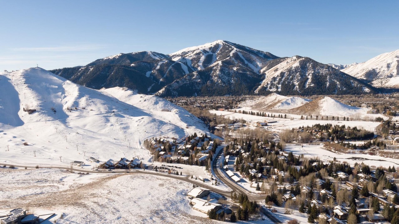 Photo of Outdoor in Elkhorn