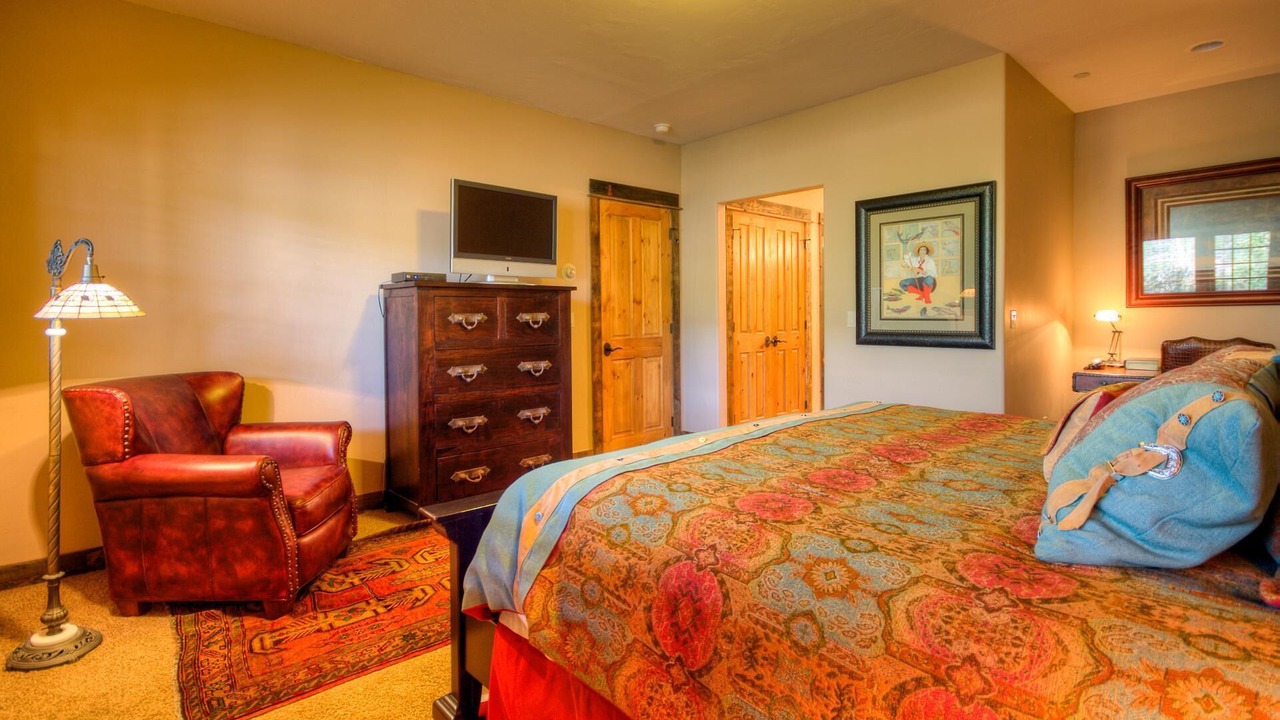 Photo of Bedroom in Antler Ridge