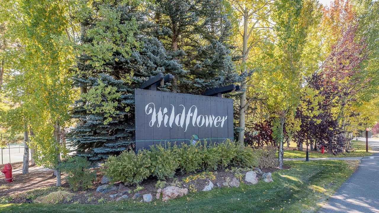 Photo of Outdoor in Elkhorn